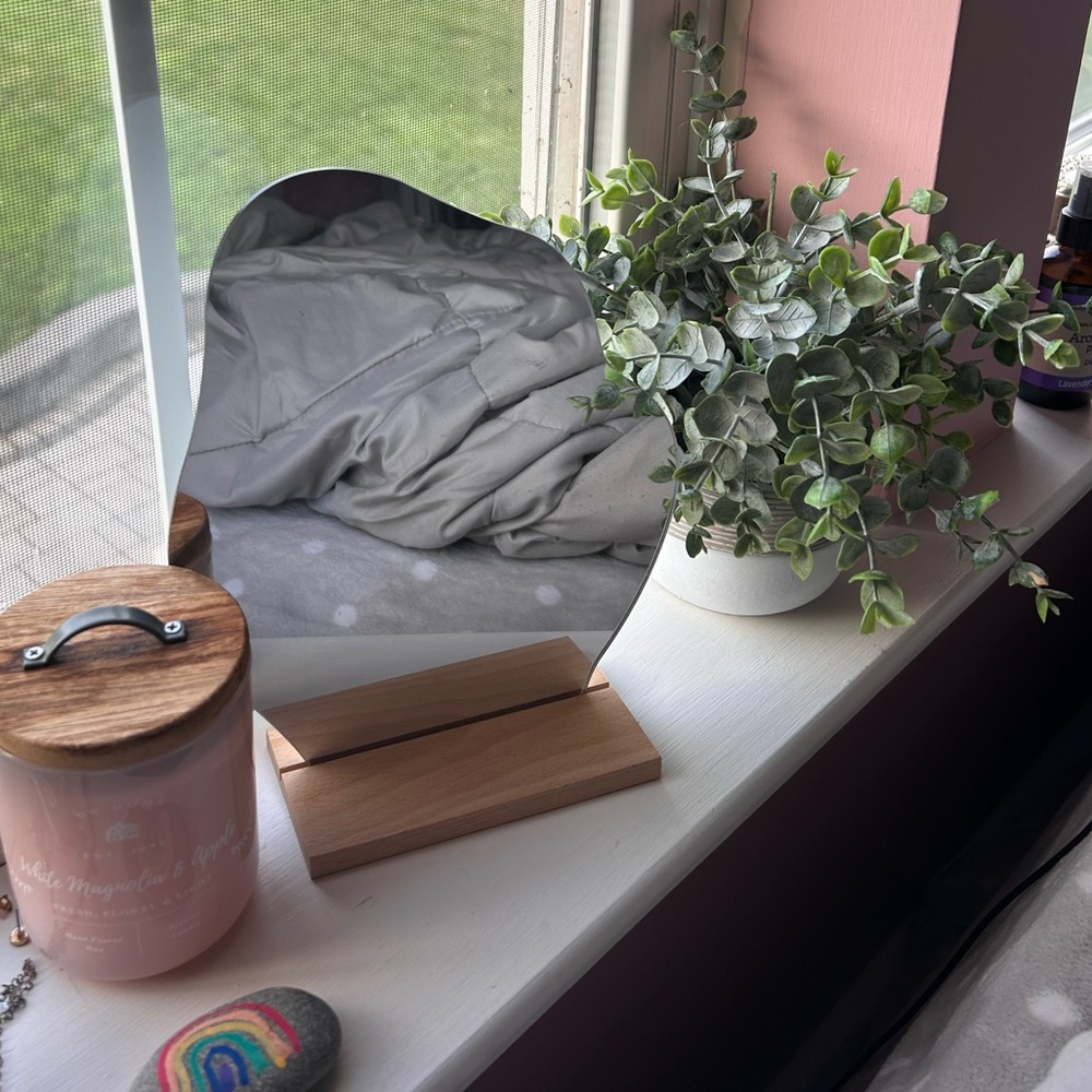 Decorative mirror